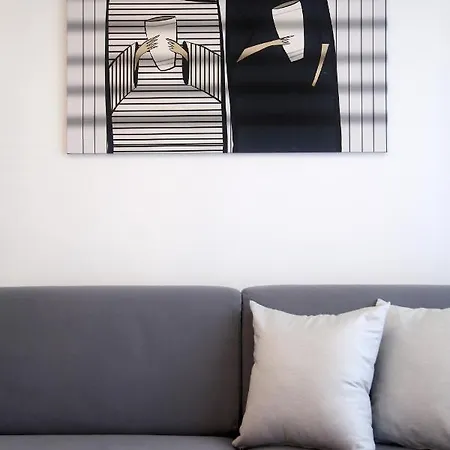 Hugo 2 Apartment