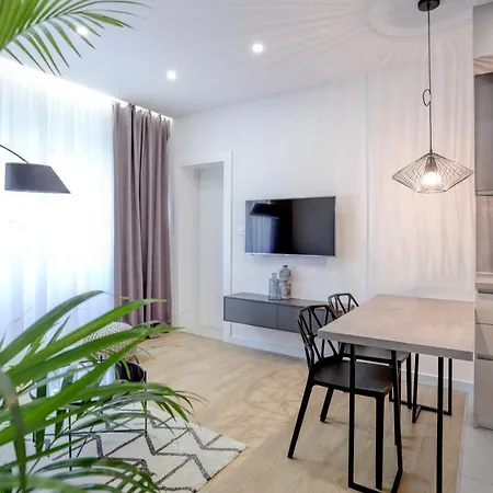 Hugo 2 Apartment *