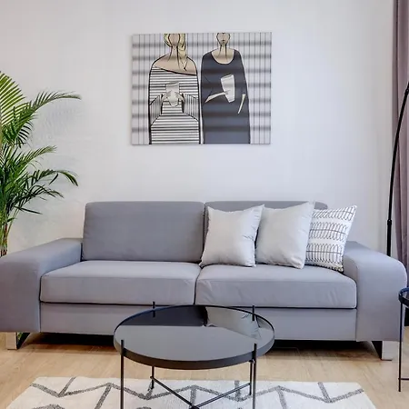 Hugo 2 Apartment Split