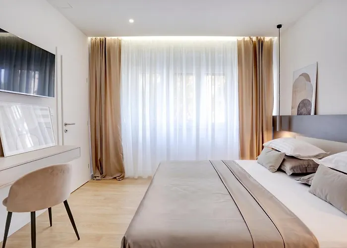 Appartement Hugo 2 *
